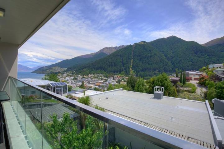 Stylish Haven Luxury Interiors In Prime Location Apartment Queenstown Luaran gambar