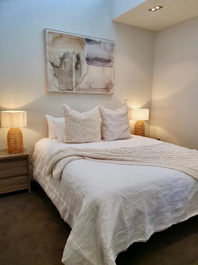 Stylish Haven Luxury Interiors In Prime Location Apartment Queenstown Luaran gambar