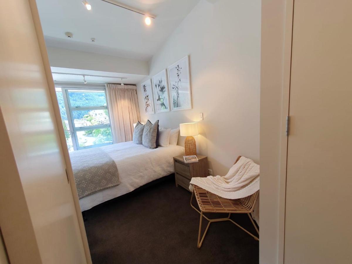 Stylish Haven Luxury Interiors In Prime Location Apartment Queenstown Luaran gambar