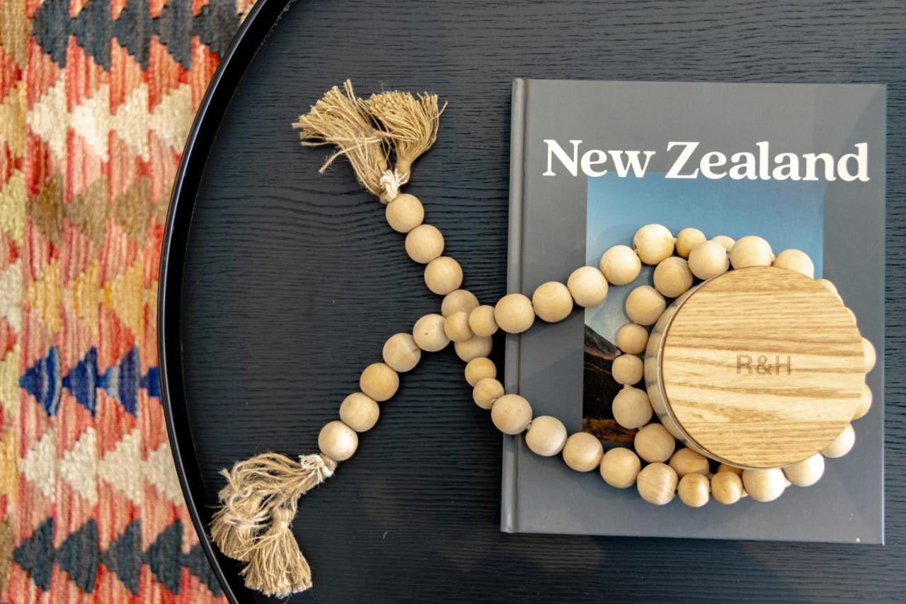Stylish Haven Luxury Interiors In Prime Location Apartment Queenstown Luaran gambar