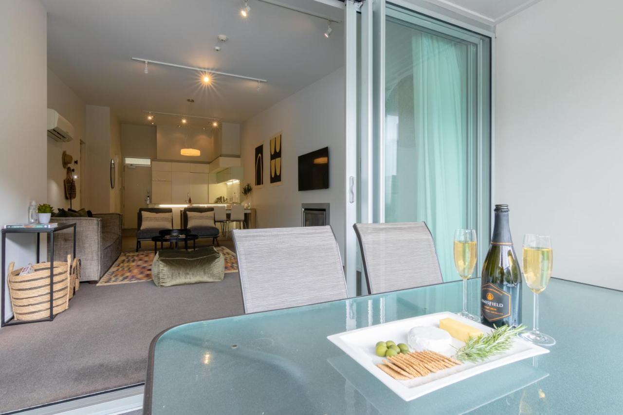Stylish Haven Luxury Interiors In Prime Location Apartment Queenstown Luaran gambar