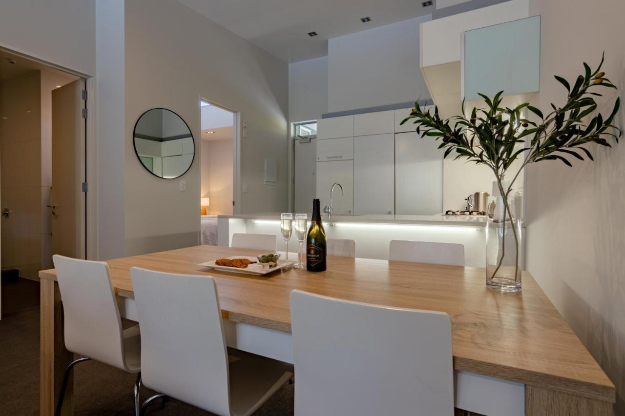 Stylish Haven Luxury Interiors In Prime Location Apartment Queenstown Luaran gambar
