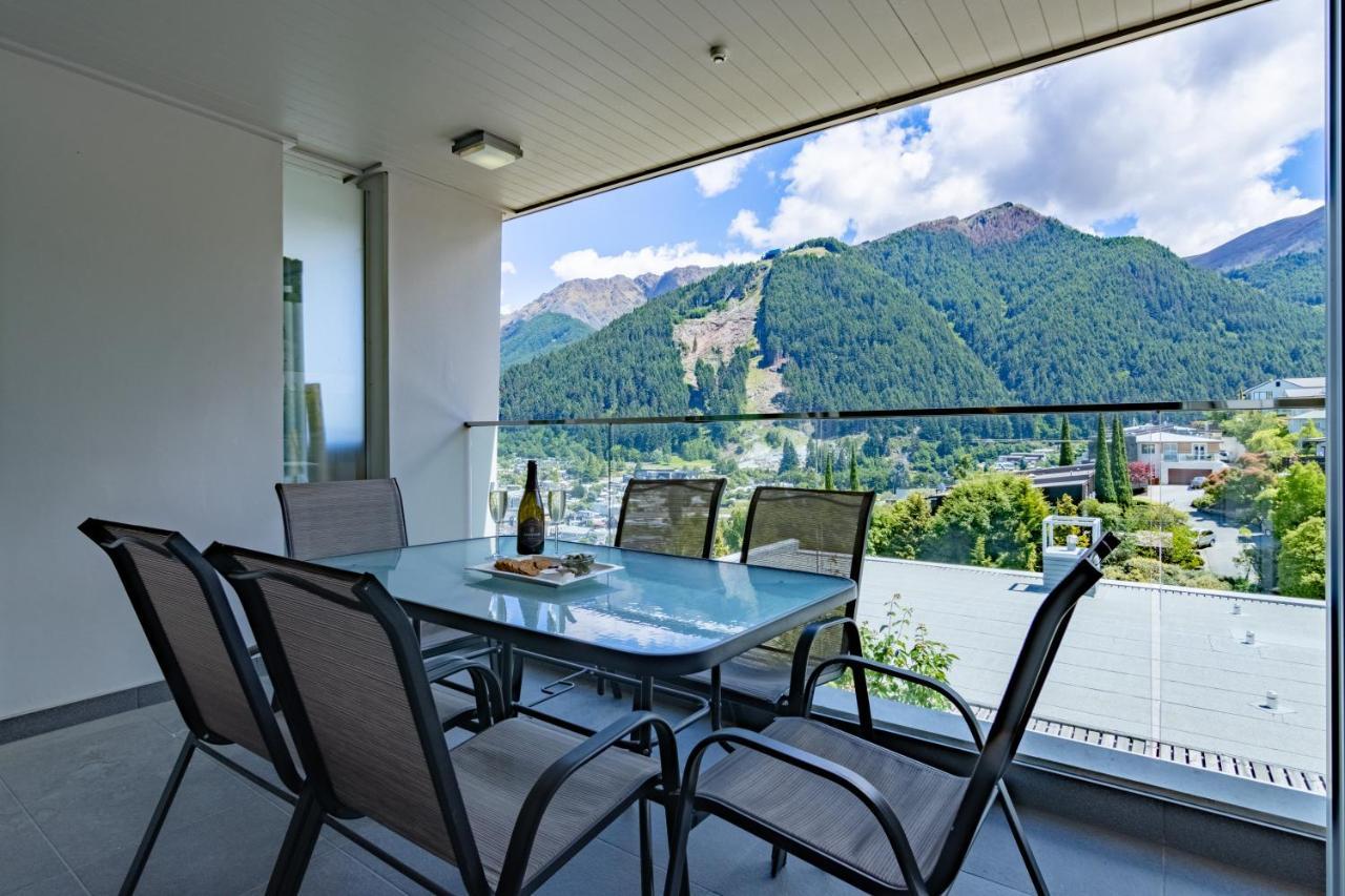 Stylish Haven Luxury Interiors In Prime Location Apartment Queenstown Luaran gambar