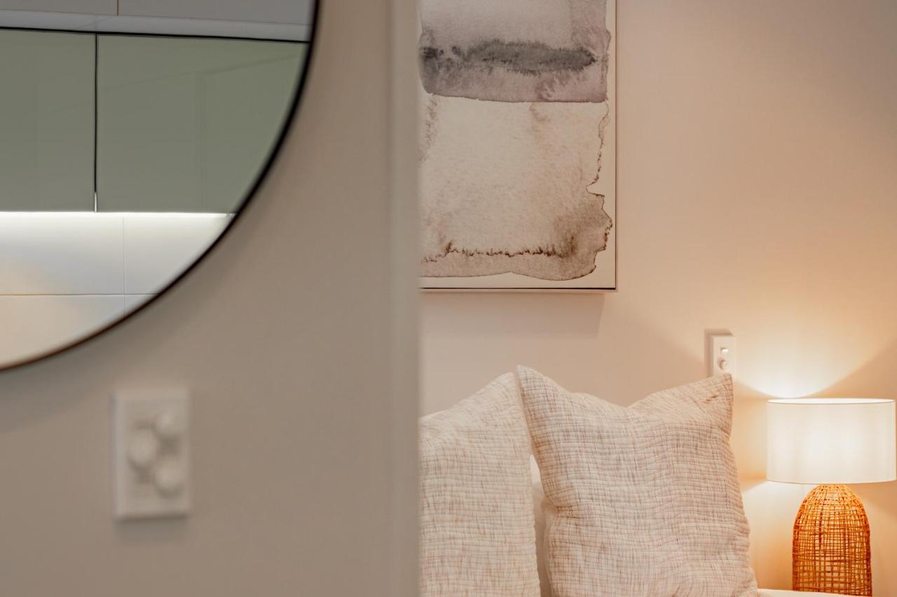 Stylish Haven Luxury Interiors In Prime Location Apartment Queenstown Luaran gambar