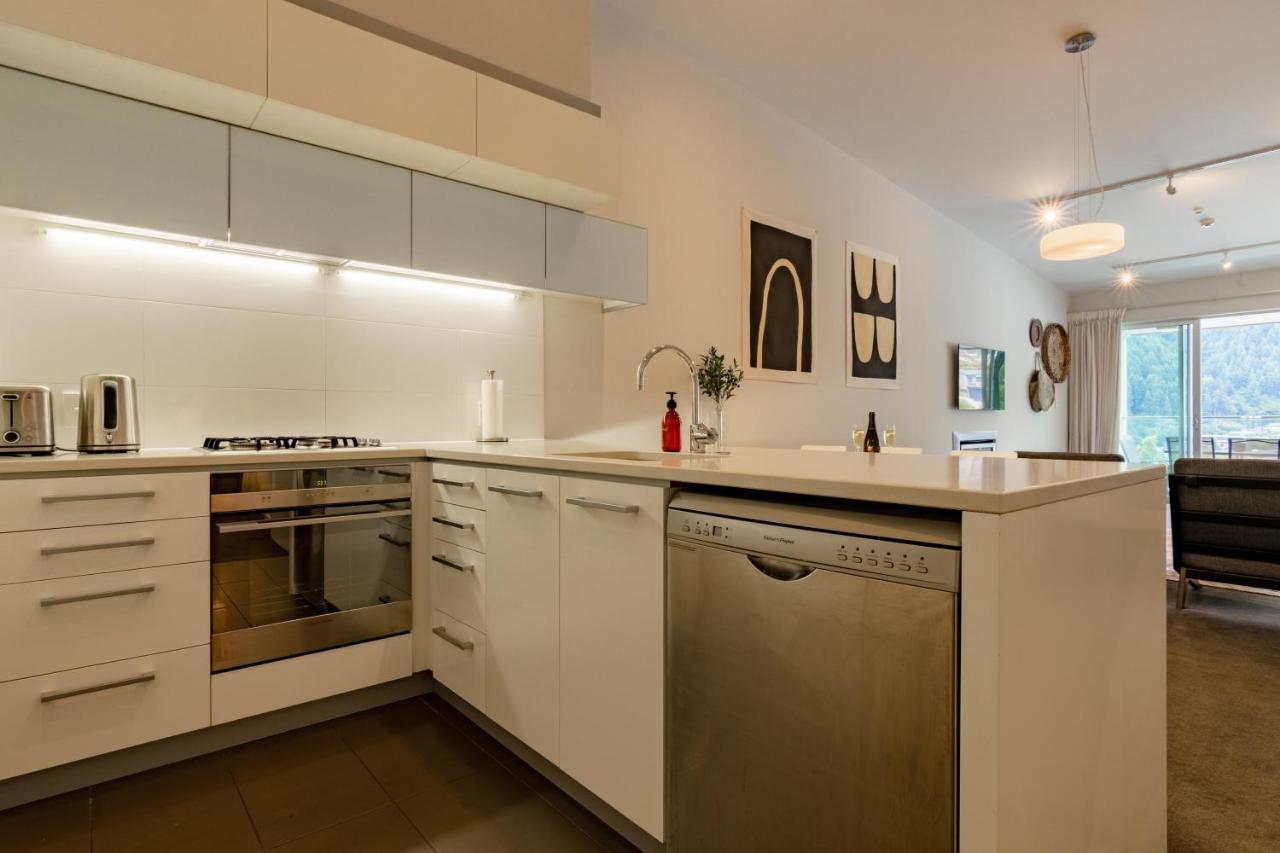 Stylish Haven Luxury Interiors In Prime Location Apartment Queenstown Luaran gambar