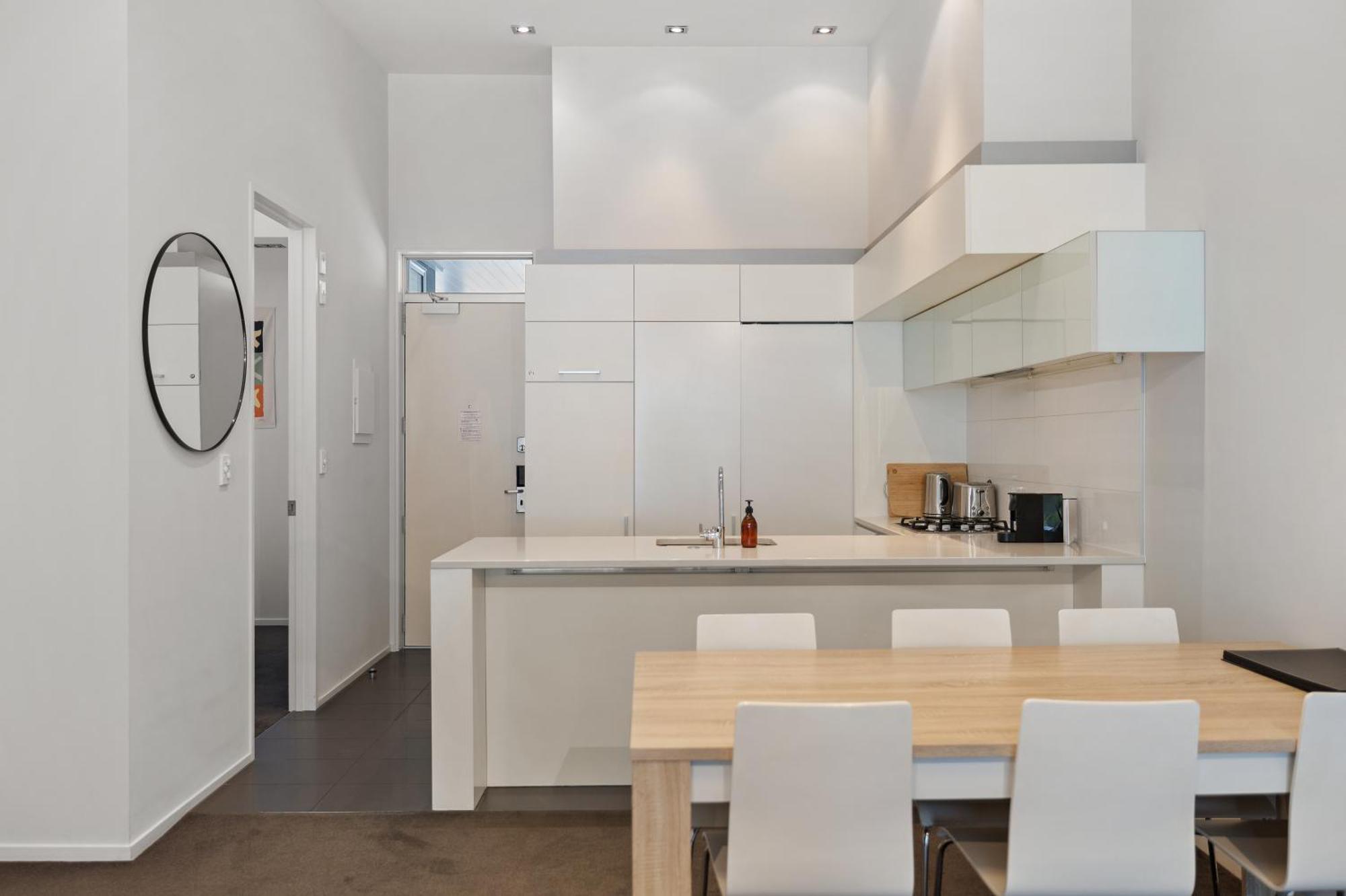 Stylish Haven Luxury Interiors In Prime Location Apartment Queenstown Luaran gambar