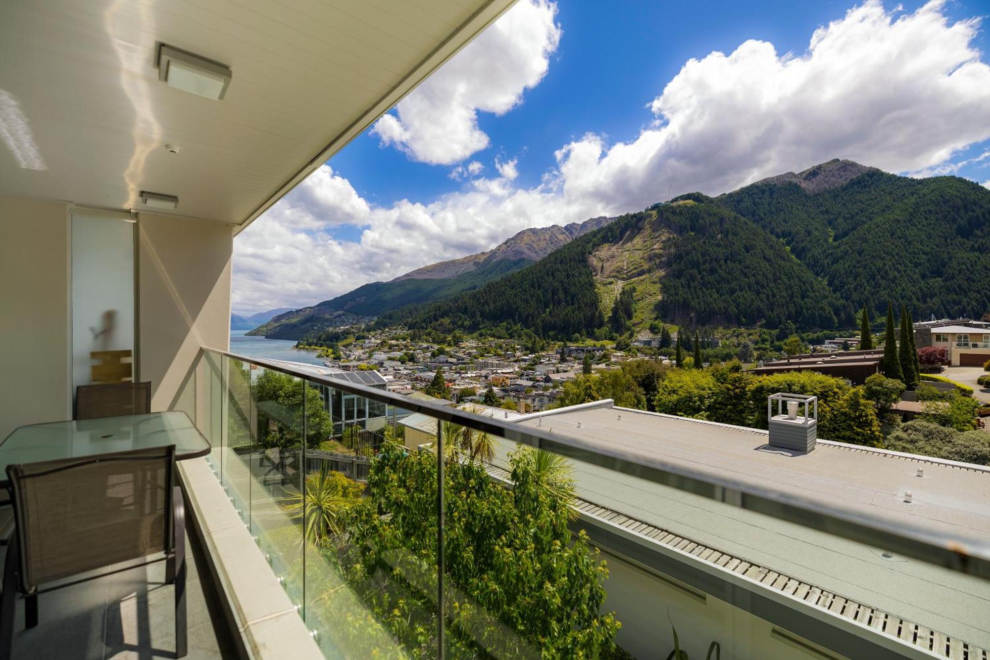 Stylish Haven Luxury Interiors In Prime Location Apartment Queenstown Luaran gambar