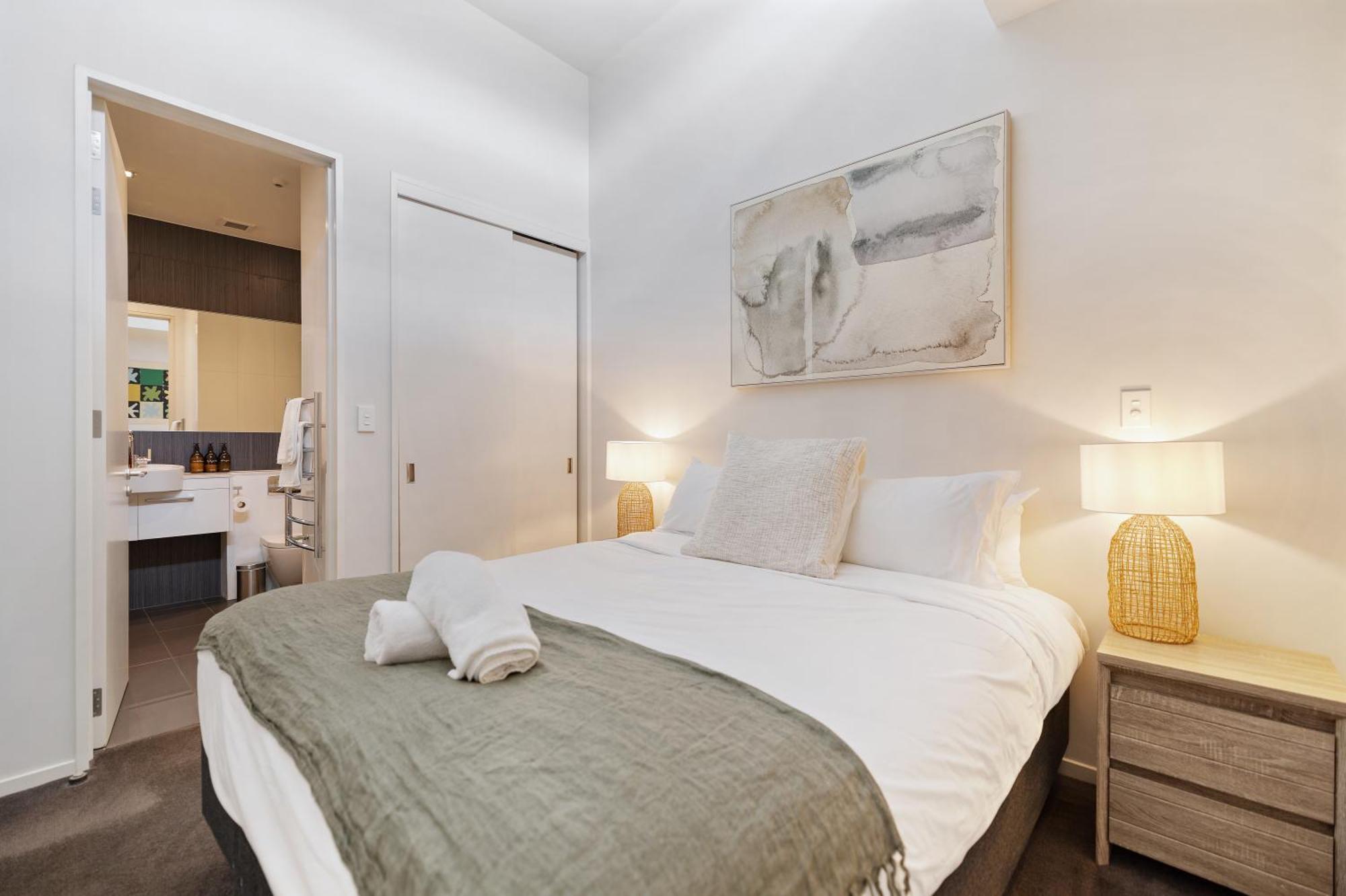 Stylish Haven Luxury Interiors In Prime Location Apartment Queenstown Luaran gambar